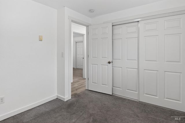 211 Jasper Ave, Middleton, ID 83644