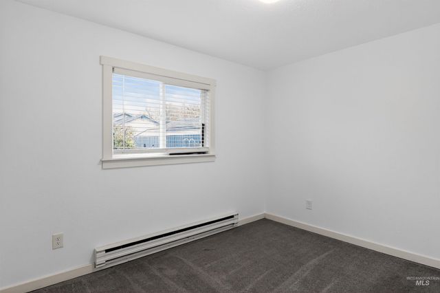 211 Jasper Ave, Middleton, ID 83644