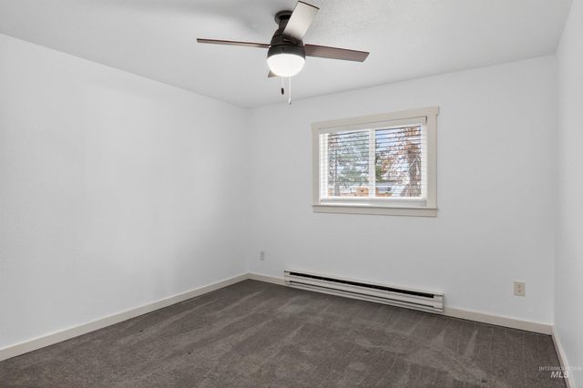 211 Jasper Ave, Middleton, ID 83644