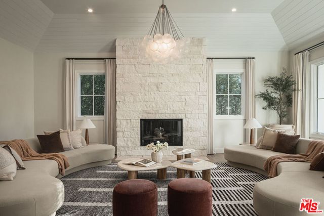 550 Spoleto Drive, Pacific Palisades, CA 90272