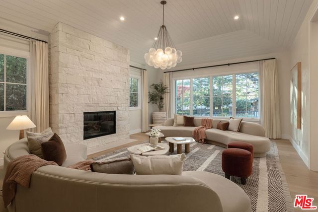 550 Spoleto Drive, Pacific Palisades, CA 90272