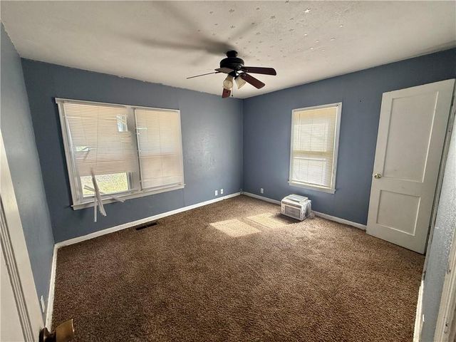 310 S 24th Street, Parsons, KS 67357