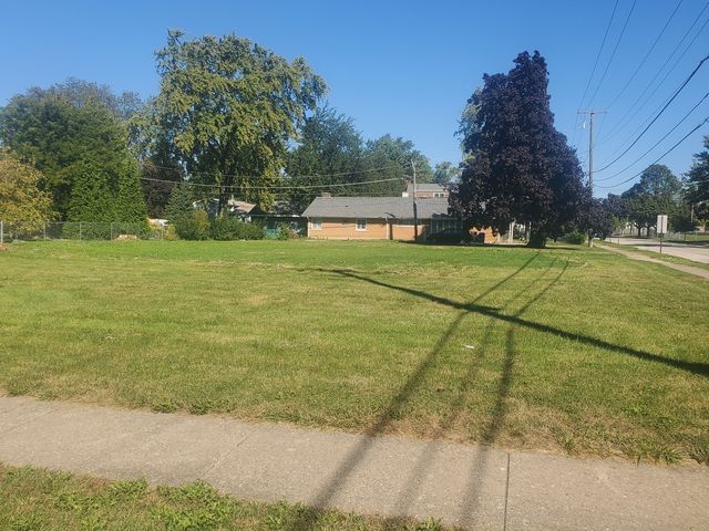 2646 Maple Street, Des Plaines, IL 60018