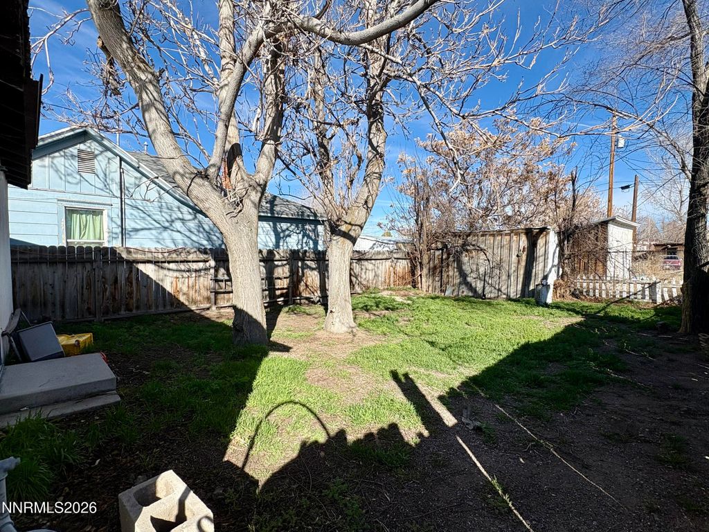 Image 13 of property listing at 1115 Franklin Avenue, Lovelock, NV 89419