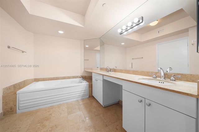 4779 Collins Avenue 1804, Miami Beach, FL 33140