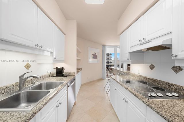 4779 Collins Avenue 1804, Miami Beach, FL 33140