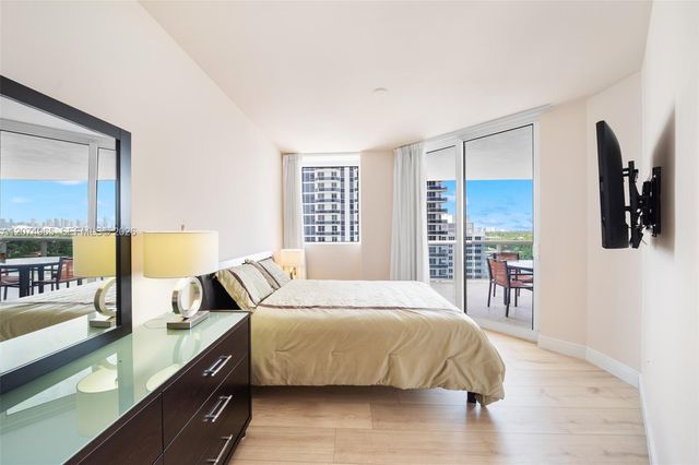 4779 Collins Avenue 1804, Miami Beach, FL 33140