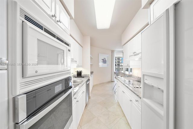 4779 Collins Avenue 1804, Miami Beach, FL 33140