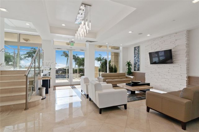 4779 Collins Avenue 1804, Miami Beach, FL 33140