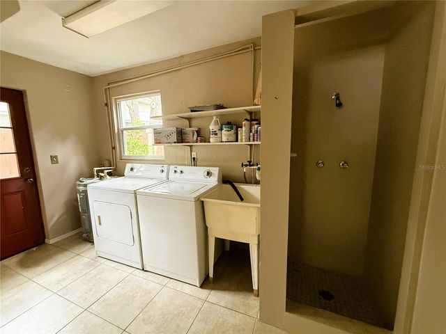 8184 24TH AVENUE N, St Petersburg, FL 33710