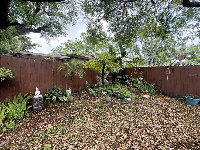 8184 24TH AVENUE N, St Petersburg, FL 33710