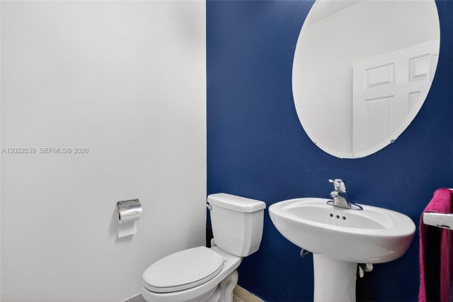10400 W 35 Way, Hialeah, FL 33018