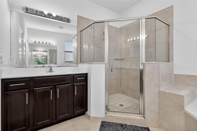 10400 W 35 Way, Hialeah, FL 33018