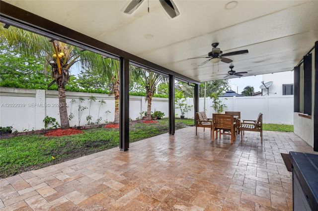 10400 W 35 Way, Hialeah, FL 33018