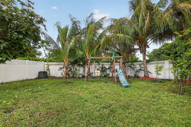 10400 W 35 Way, Hialeah, FL 33018