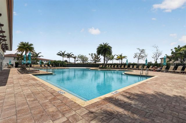 10400 W 35 Way, Hialeah, FL 33018