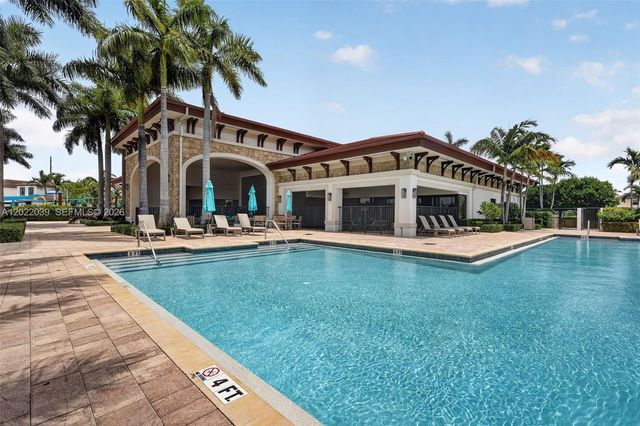 10400 W 35 Way, Hialeah, FL 33018