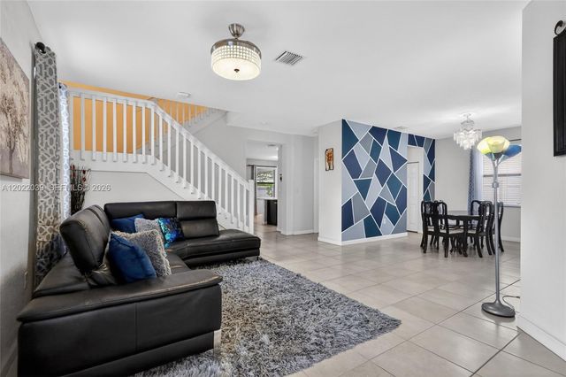 10400 W 35 Way, Hialeah, FL 33018
