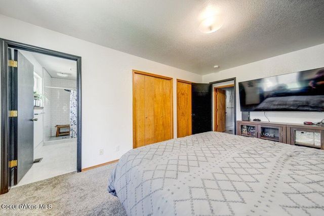 8811 N Davis Circle, Hayden, ID 83835