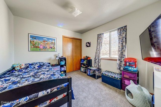 8811 N Davis Circle, Hayden, ID 83835