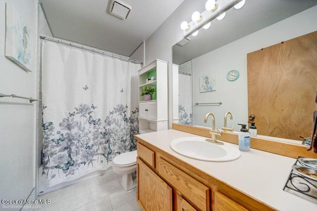 8811 N Davis Circle, Hayden, ID 83835