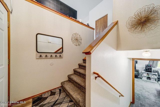 8811 N Davis Circle, Hayden, ID 83835