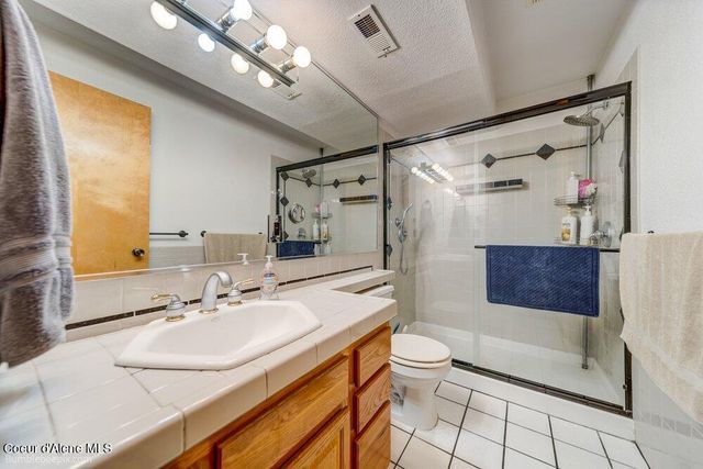 8811 N Davis Circle, Hayden, ID 83835