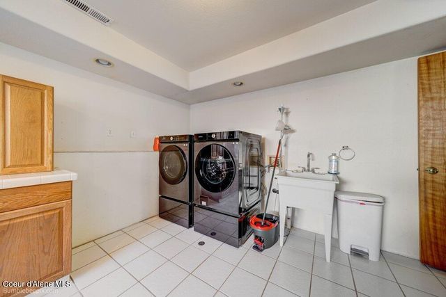 8811 N Davis Circle, Hayden, ID 83835