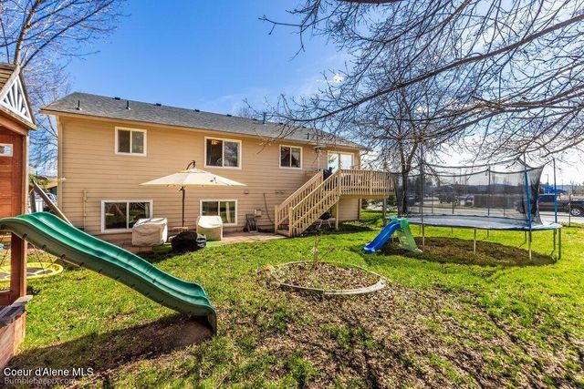 8811 N Davis Circle, Hayden, ID 83835