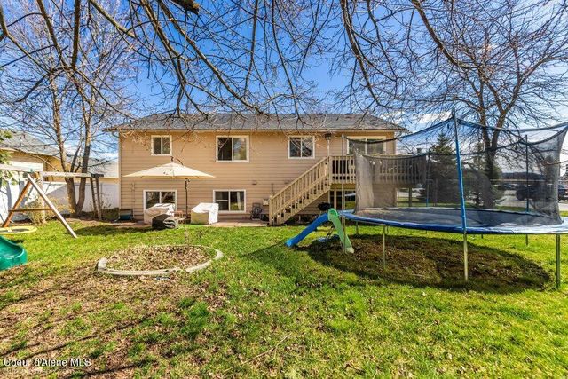 8811 N Davis Circle, Hayden, ID 83835