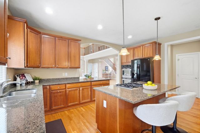 6725 Trafalgar Loop, Dublin, OH 43016