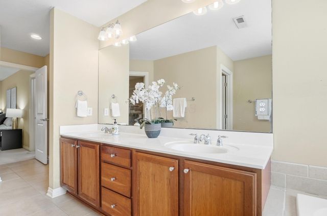 6725 Trafalgar Loop, Dublin, OH 43016