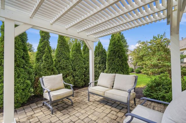 6725 Trafalgar Loop, Dublin, OH 43016
