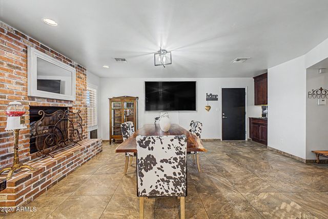 1945 N 66TH Place, Mesa, AZ 85205