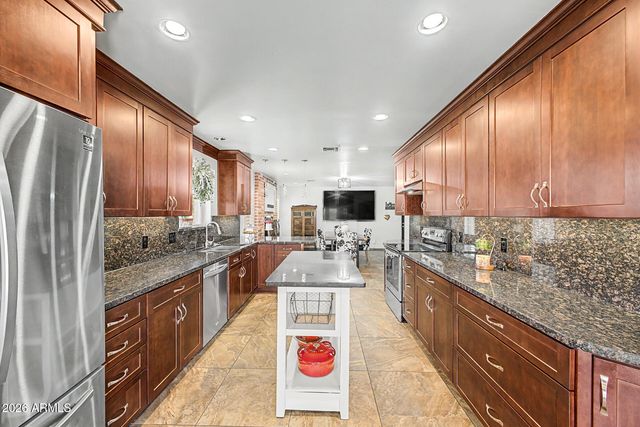1945 N 66TH Place, Mesa, AZ 85205