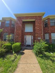 5716 Edinburg Drive, Richardson, TX 75082