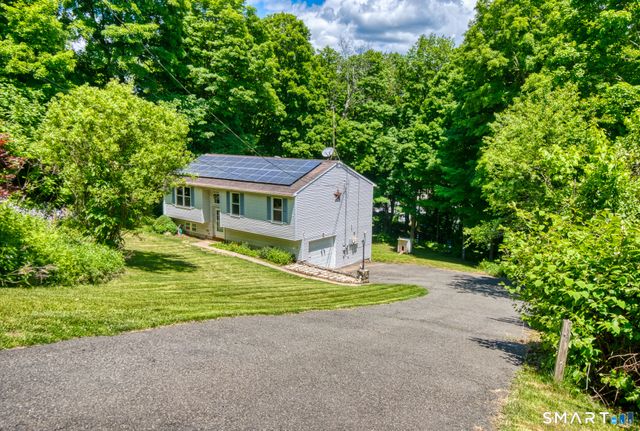 117 Melbourne Court, Naugatuck, CT 06770