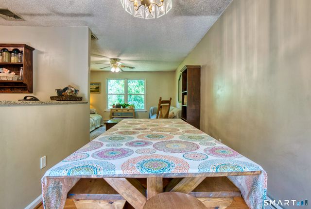 117 Melbourne Court, Naugatuck, CT 06770