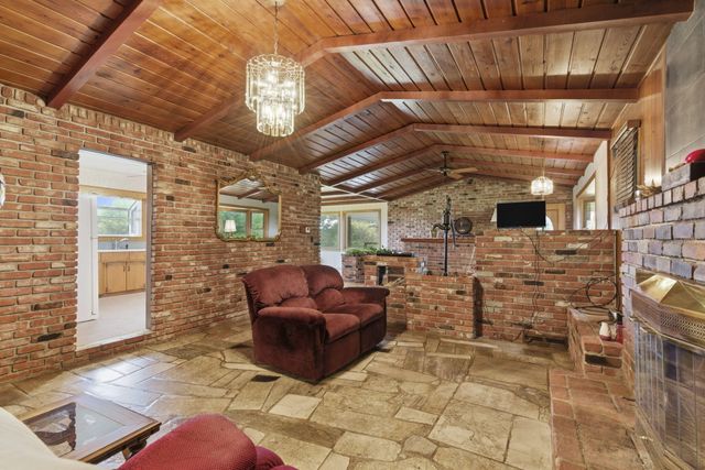3642 S Farm Road 69, Republic, MO 65738