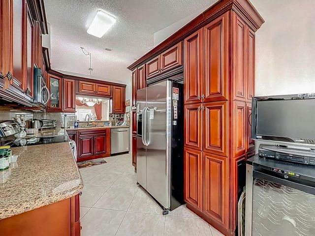 6174 Caladium Road, Delray Beach, FL 33484
