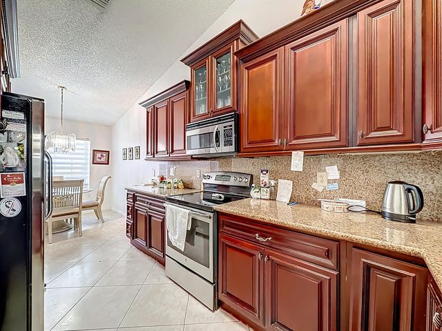 6174 Caladium Road, Delray Beach, FL 33484