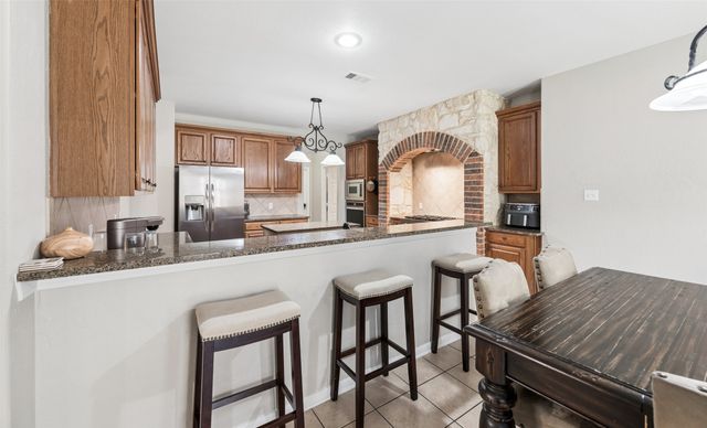 1301 Bramble Lane, Mansfield, TX 76063