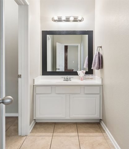 1301 Bramble Lane, Mansfield, TX 76063