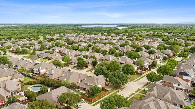 1301 Bramble Lane, Mansfield, TX 76063