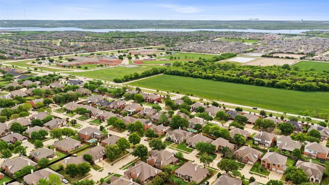 1301 Bramble Lane, Mansfield, TX 76063