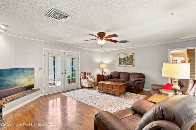 527 Colonial Drive, Brooksville, FL 34601