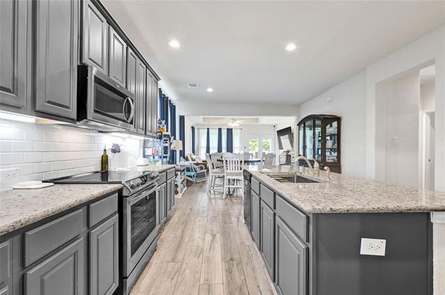 13331 Pecan Trails Drive, Santa Fe, TX 77510