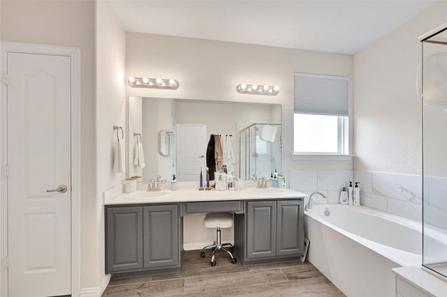 13331 Pecan Trails Drive, Santa Fe, TX 77510