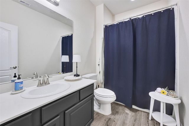 13331 Pecan Trails Drive, Santa Fe, TX 77510