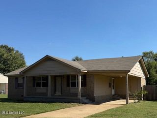 7294 Mallard Creek Drive, Horn Lake, MS 38637